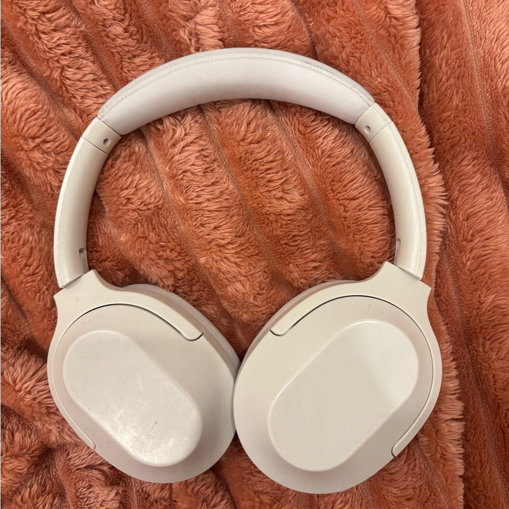 Status Core ANC headphones